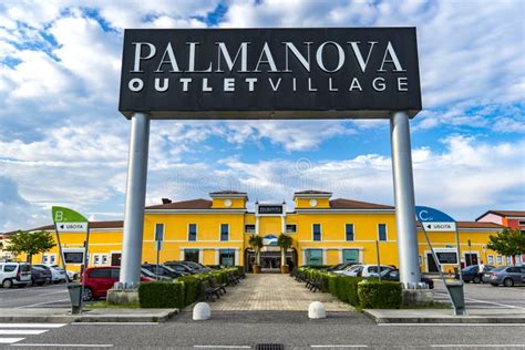 prada outlet palmanova|Palmanova Village.